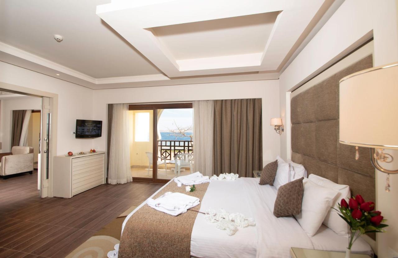 Charmillion Club Resort Sharm el Sheikh Esterno foto A bedroom at the hotel