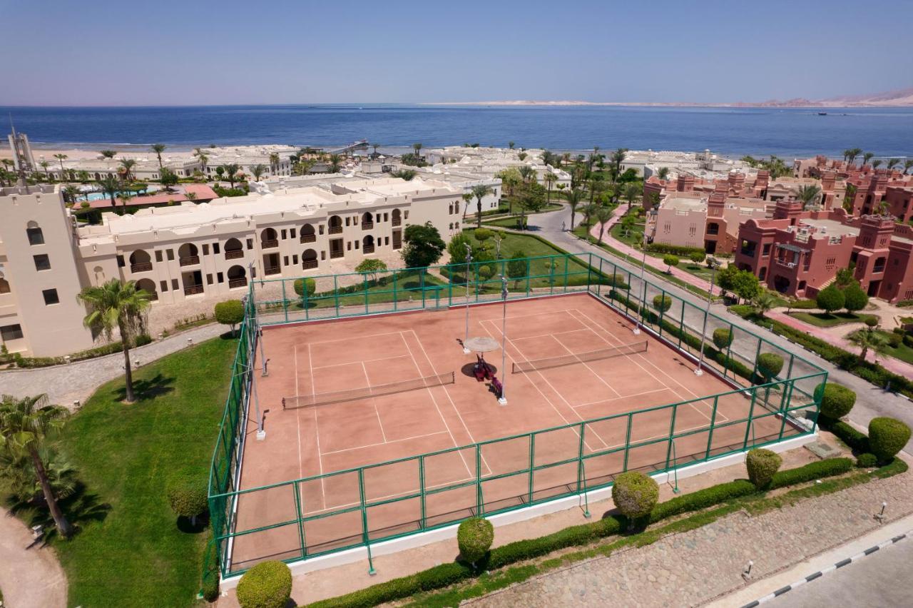 Charmillion Club Resort Sharm el Sheikh Esterno foto Tennis court in El Alamein