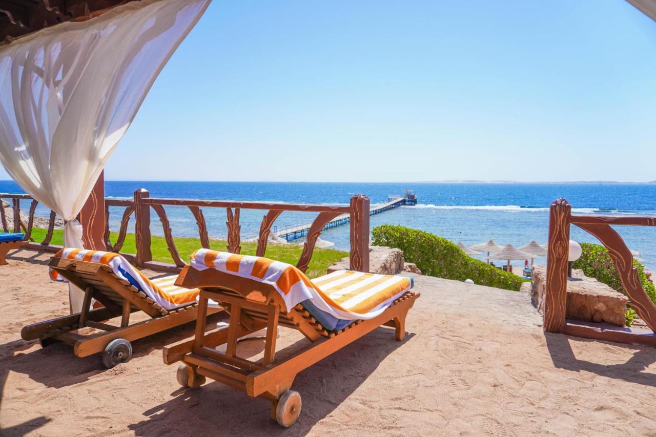Charmillion Club Resort Sharm el Sheikh Esterno foto Beach in El Alamein
