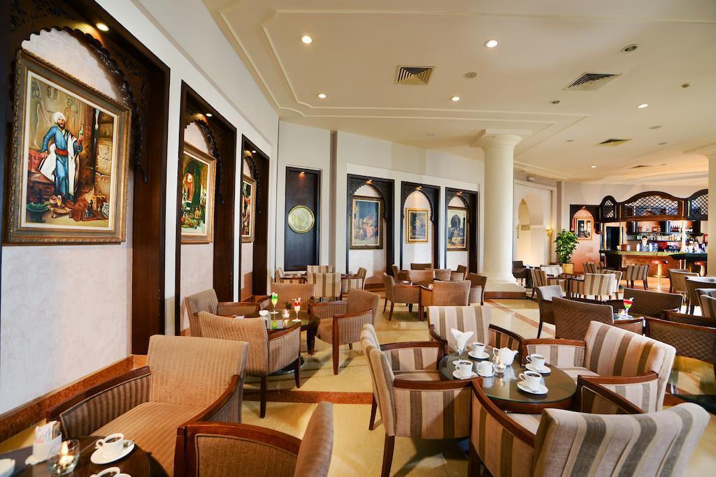 Charmillion Club Resort Sharm el Sheikh Esterno foto The lobby lounge