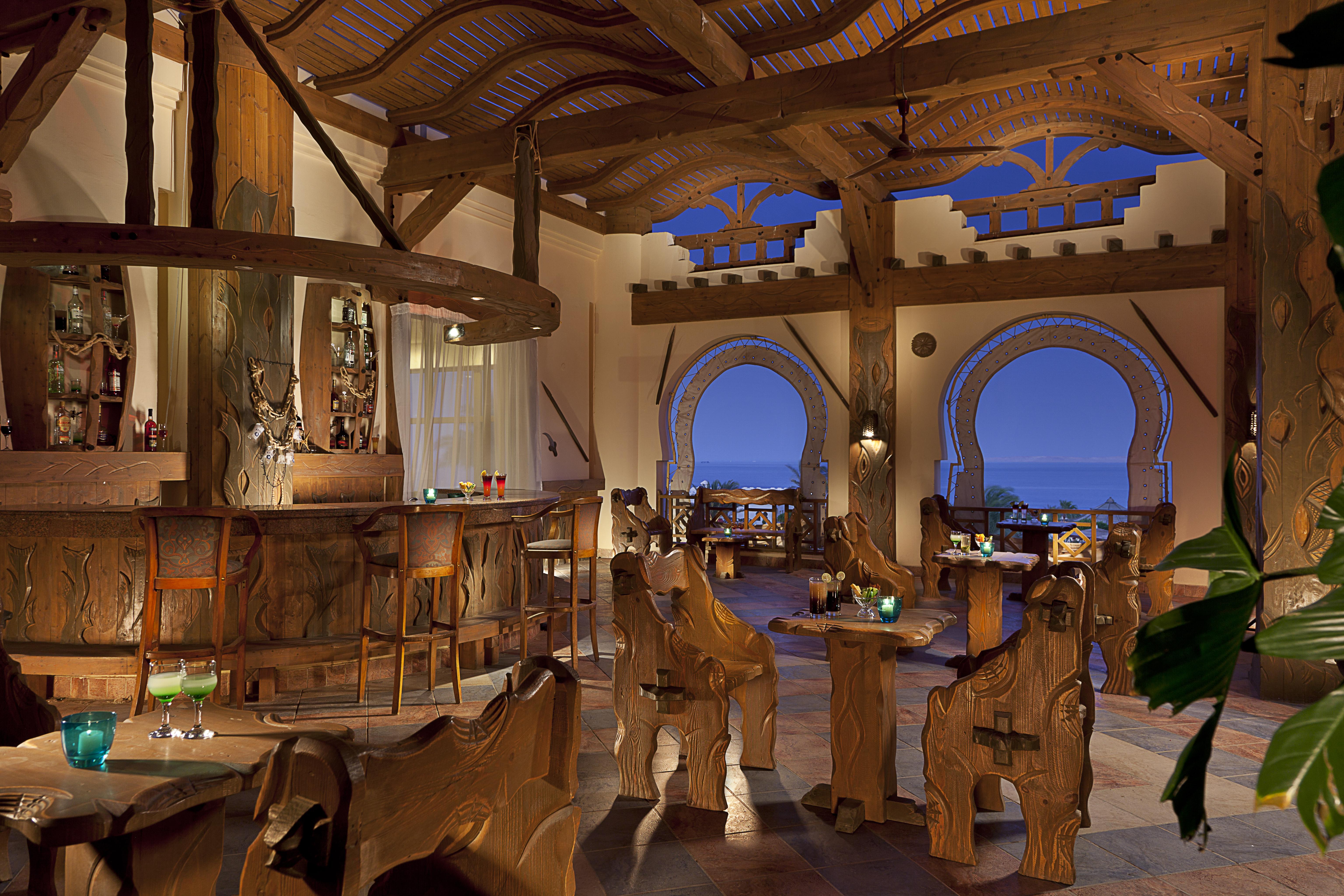 Charmillion Club Resort Sharm el Sheikh Esterno foto The restaurant at the resort